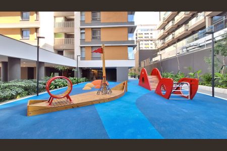 Apartamento à venda com 396m², 4 quartos e 4 vagas Apartamento à venda com 396m², 4 quartos e 4 vagasÁrea comum - Playground