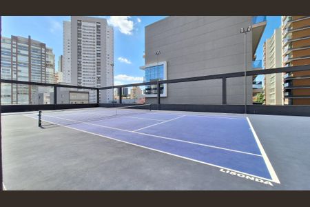 Apartamento à venda com 396m², 4 quartos e 4 vagas Apartamento à venda com 396m², 4 quartos e 4 vagasQuadra de Tênis