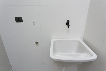 Casa à venda com 150m², 3 quartos e 2 vagas Casa à venda com 150m², 3 quartos e 2 vagasÁrea de Serviço