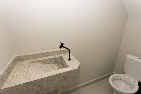 Casa à venda com 150m², 3 quartos e 2 vagas Casa à venda com 150m², 3 quartos e 2 vagasLavabo