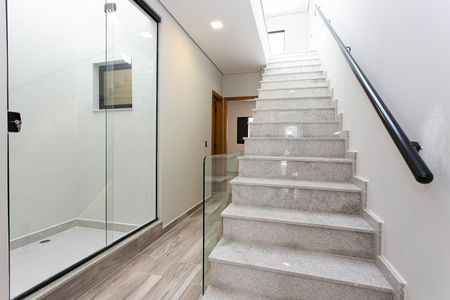 Casa à venda com 150m², 3 quartos e 2 vagas Casa à venda com 150m², 3 quartos e 2 vagasCorredor