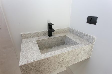 Casa à venda com 150m², 3 quartos e 2 vagas Casa à venda com 150m², 3 quartos e 2 vagasBanheiro da Suíte