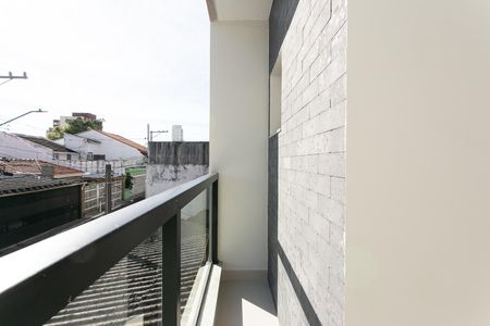 Casa à venda com 150m², 3 quartos e 2 vagas Casa à venda com 150m², 3 quartos e 2 vagasVaranda da Suíte