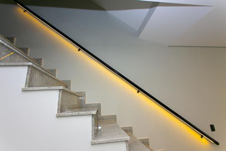 Casa à venda com 150m², 3 quartos e 2 vagas Casa à venda com 150m², 3 quartos e 2 vagasDetalhe do Corrimão