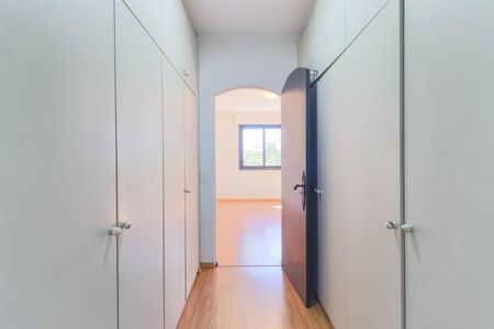 Apartamento à venda com 160m², 3 quartos e 2 vagasCloset da Suíte