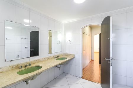 Apartamento à venda com 160m², 3 quartos e 2 vagasBanheiro da Suíte