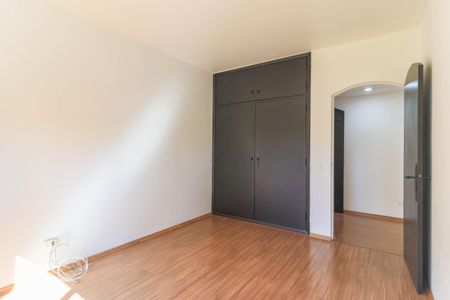 Apartamento à venda com 160m², 3 quartos e 2 vagasQuarto 2