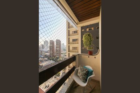 Apartamento à venda com 100m², 3 quartos e 1 vaga Apartamento à venda com 100m², 3 quartos e 1 vagaVaranda da Sala