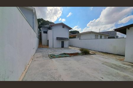 Casa à venda com 230m², 3 quartos e 3 vagas