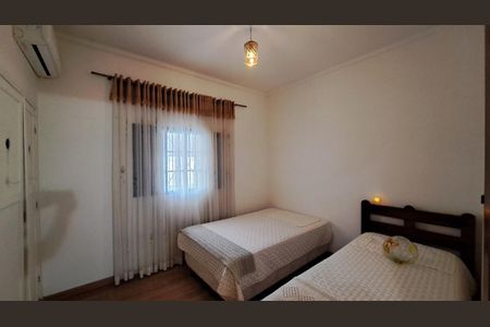 Casa à venda com 230m², 3 quartos e 3 vagas