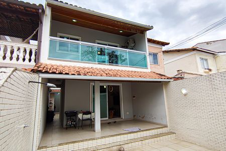 Casa de condomínio à venda com 134m², 2 quartos e 2 vagas Casa de condomínio à venda com 134m², 2 quartos e 2 vagasÁrea Externa