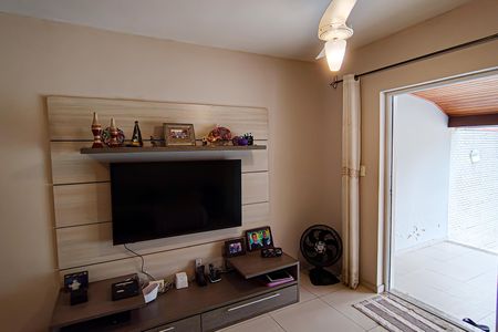 Casa de condomínio à venda com 134m², 2 quartos e 2 vagas Casa de condomínio à venda com 134m², 2 quartos e 2 vagasSala