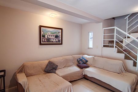 Casa de condomínio à venda com 134m², 2 quartos e 2 vagas Casa de condomínio à venda com 134m², 2 quartos e 2 vagasSala