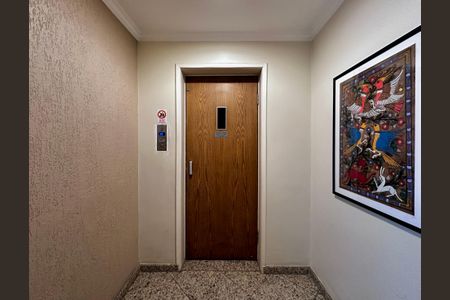 Apartamento à venda com 170m², 4 quartos e 2 vagas Apartamento à venda com 170m², 4 quartos e 2 vagasHall Social Apartamento