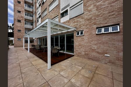 Apartamento à venda com 170m², 4 quartos e 2 vagas Apartamento à venda com 170m², 4 quartos e 2 vagasÁrea comum - Salão de festas