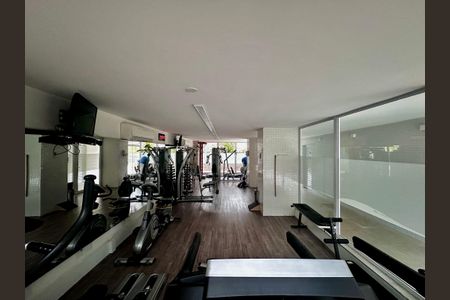 Apartamento à venda com 170m², 4 quartos e 2 vagas Apartamento à venda com 170m², 4 quartos e 2 vagasAcademia