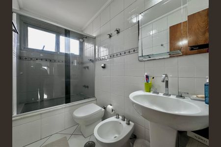 Apartamento à venda com 170m², 4 quartos e 2 vagas Apartamento à venda com 170m², 4 quartos e 2 vagasBanheiro Social