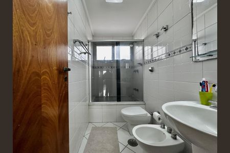 Apartamento à venda com 170m², 4 quartos e 2 vagas Apartamento à venda com 170m², 4 quartos e 2 vagasBanheiro Social