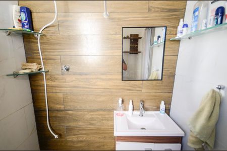Apartamento à venda com 90m², 2 quartos e 1 vaga Apartamento à venda com 90m², 2 quartos e 1 vagaBanheiro da Suíte 2