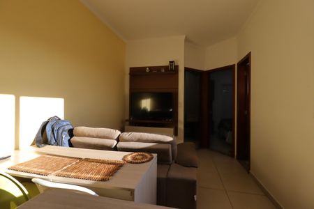 Apartamento à venda com 68m², 2 quartos e 2 vagasSala