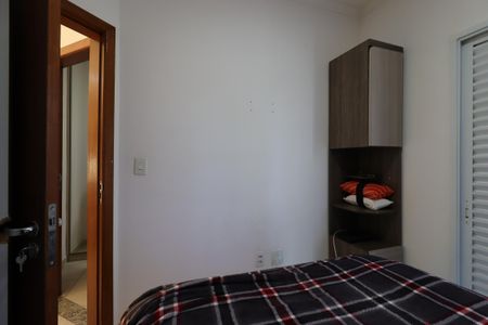 Apartamento à venda com 68m², 2 quartos e 2 vagasQuarto 2