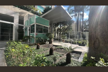 Apartamento à venda com 162m², 3 quartos e 4 vagas Apartamento à venda com 162m², 3 quartos e 4 vagasFachada