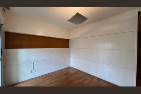 Apartamento à venda com 162m², 3 quartos e 4 vagas Apartamento à venda com 162m², 3 quartos e 4 vagasSuíte 3
