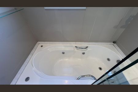 Apartamento à venda com 162m², 3 quartos e 4 vagas Apartamento à venda com 162m², 3 quartos e 4 vagasBanheiro da Suíte 3