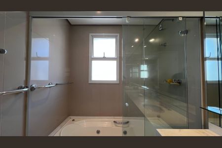 Apartamento à venda com 162m², 3 quartos e 4 vagas Apartamento à venda com 162m², 3 quartos e 4 vagasBanheiro da Suíte 3