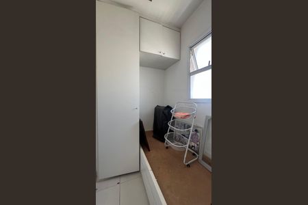 Apartamento à venda com 162m², 3 quartos e 4 vagas Apartamento à venda com 162m², 3 quartos e 4 vagasQuarto de Serviço