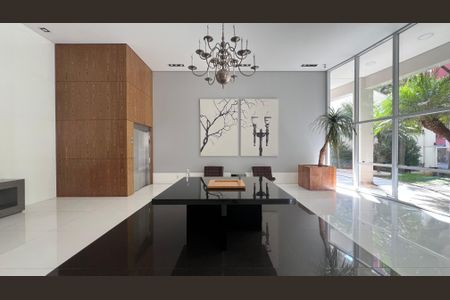 Apartamento à venda com 162m², 3 quartos e 4 vagas Apartamento à venda com 162m², 3 quartos e 4 vagasHall de entrada