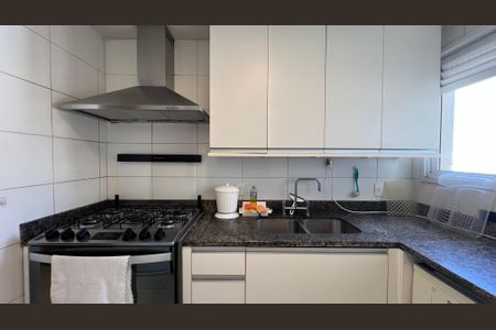 Apartamento à venda com 162m², 3 quartos e 4 vagas Apartamento à venda com 162m², 3 quartos e 4 vagasCozinha