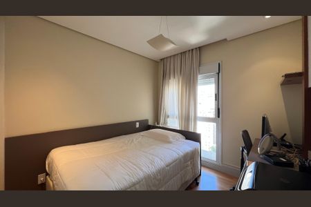 Apartamento à venda com 162m², 3 quartos e 4 vagas Apartamento à venda com 162m², 3 quartos e 4 vagasSuite 2