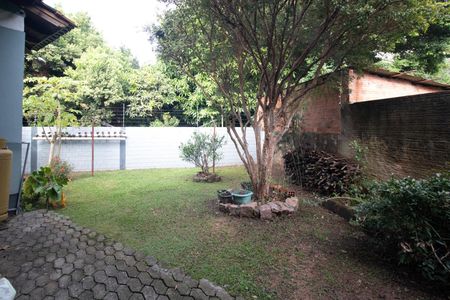 Casa à venda com 250m², 3 quartos e 2 vagasQuintal