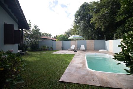 Casa à venda com 250m², 3 quartos e 2 vagasQuintal