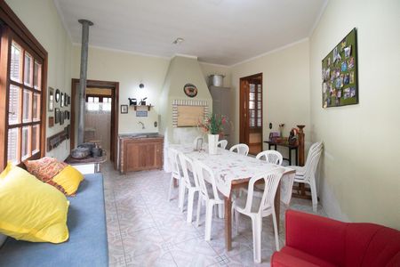 Casa à venda com 250m², 3 quartos e 2 vagasChurrasqueira