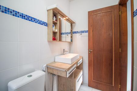 Casa à venda com 250m², 3 quartos e 2 vagasBanheiro da Suíte