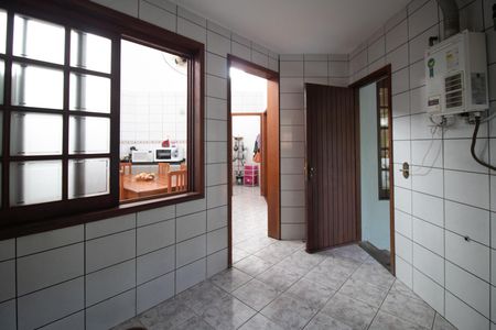 Casa à venda com 250m², 3 quartos e 2 vagasÁrea de Serviço