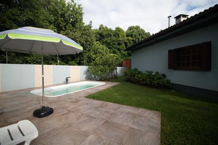 Casa à venda com 250m², 3 quartos e 2 vagasQuintal