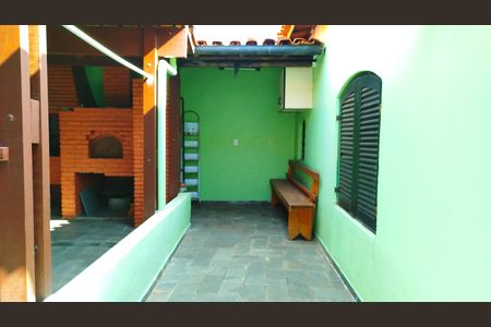 Casa à venda com 330m², 3 quartos e 4 vagasQuintal