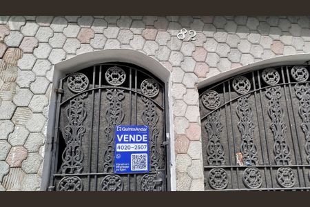 Casa à venda com 330m², 3 quartos e 4 vagasPlaca