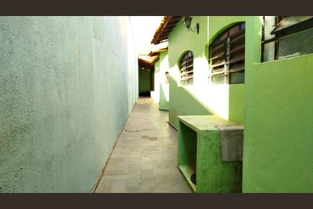 Casa à venda com 330m², 3 quartos e 4 vagasQuintal