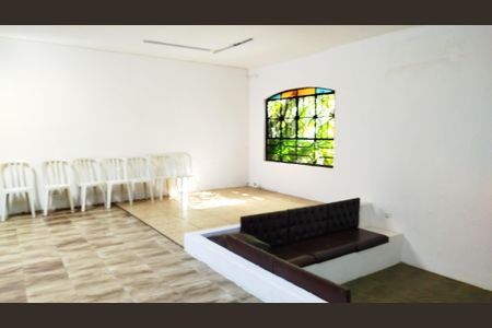 Casa à venda com 330m², 3 quartos e 4 vagasSala