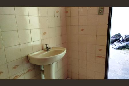 Casa à venda com 330m², 3 quartos e 4 vagasBanheiro de Serviço