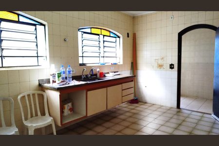 Casa à venda com 330m², 3 quartos e 4 vagasCozinha