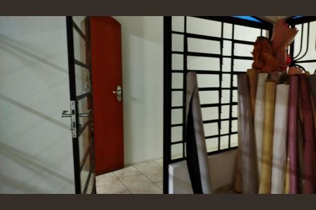 Casa à venda com 330m², 3 quartos e 4 vagasSala 2