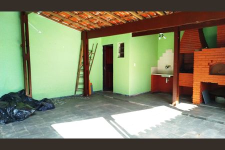Casa à venda com 330m², 3 quartos e 4 vagasQuintal