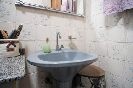 Casa à venda com 125m², 3 quartos e 2 vagasBanheiro