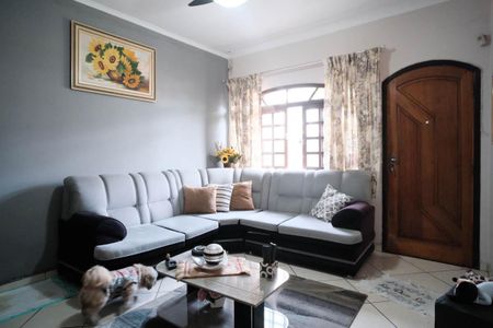 Casa à venda com 125m², 3 quartos e 2 vagasSala