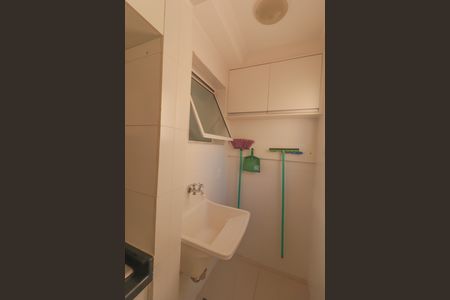 Casa à venda com 54m², 2 quartos e 1 vagaCozinha e Área de Serviço